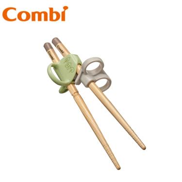 （2件95折，3件85折）【Combi 康貝】木製三階段彈力學習筷(左手/木屋綠)（17836）