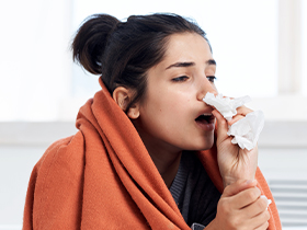換季流鼻水怎麼辦？藥師的過敏對策：外出、居家與保健調養指南